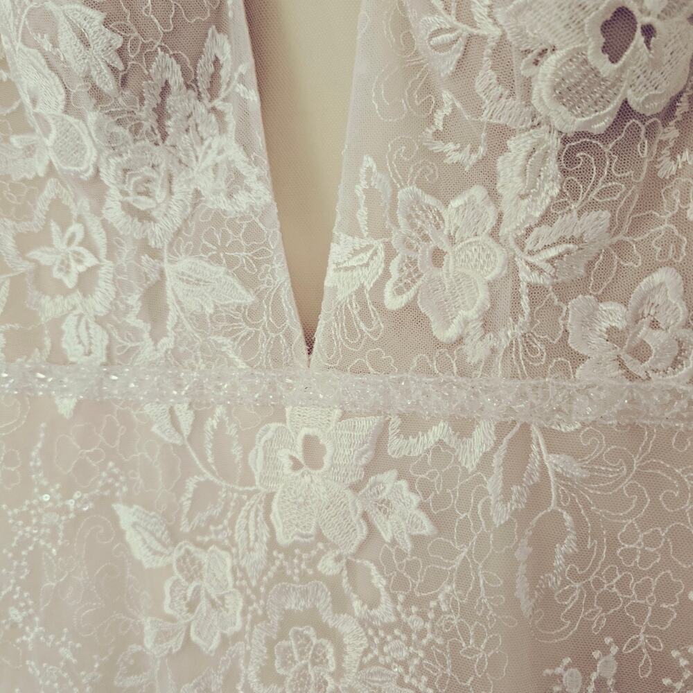 New BHLDN Riki Dalal Joan Illusion V-Neck Long-Sleeve Lace Wedding Gown Size 12 - Picture 10 of 14